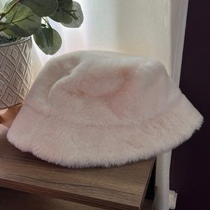 H&M Fuzzy White Bucket Hat